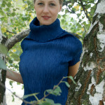 Kleid mit blauem Legekragen